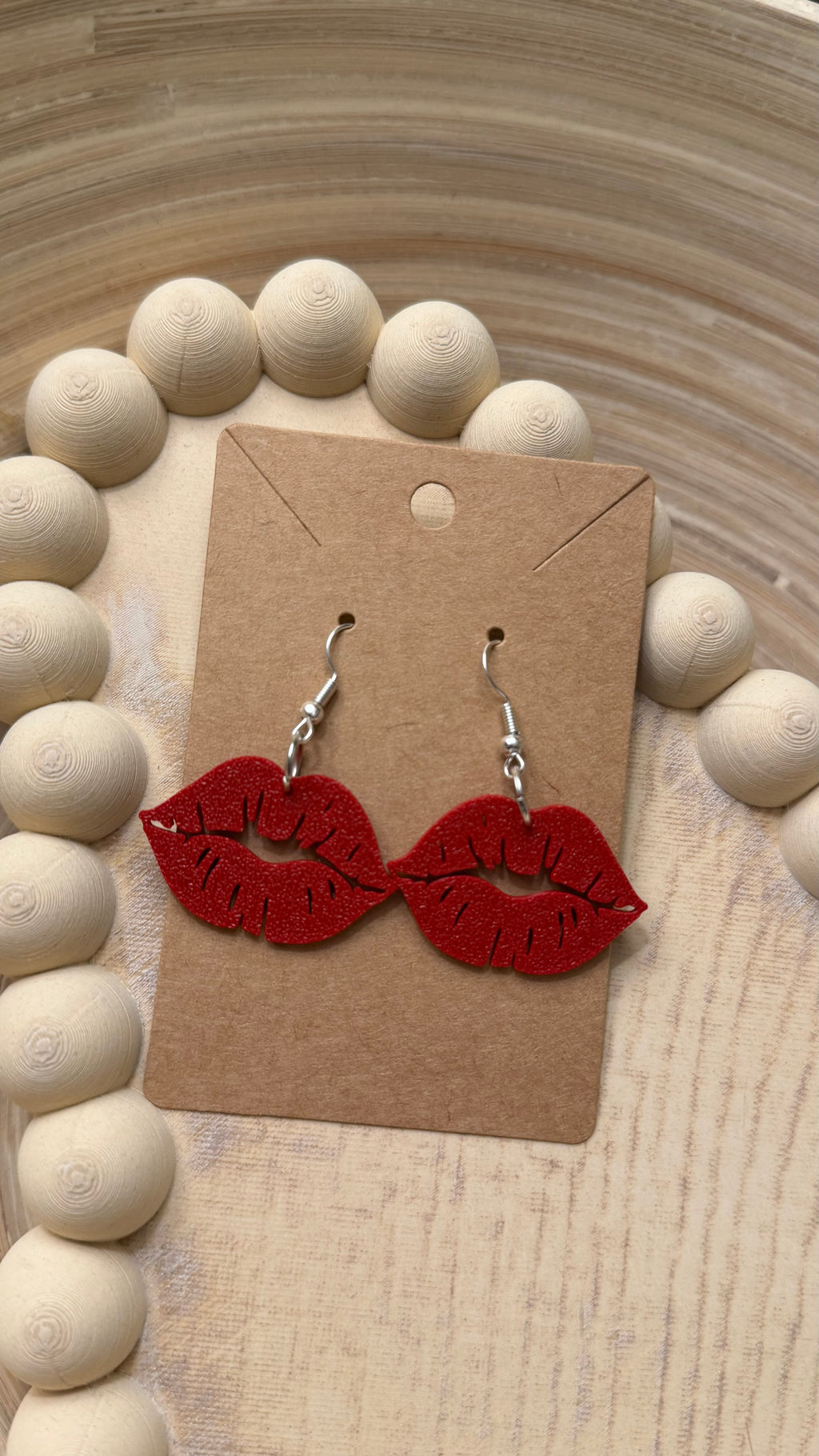 Kiss-shaped earrings