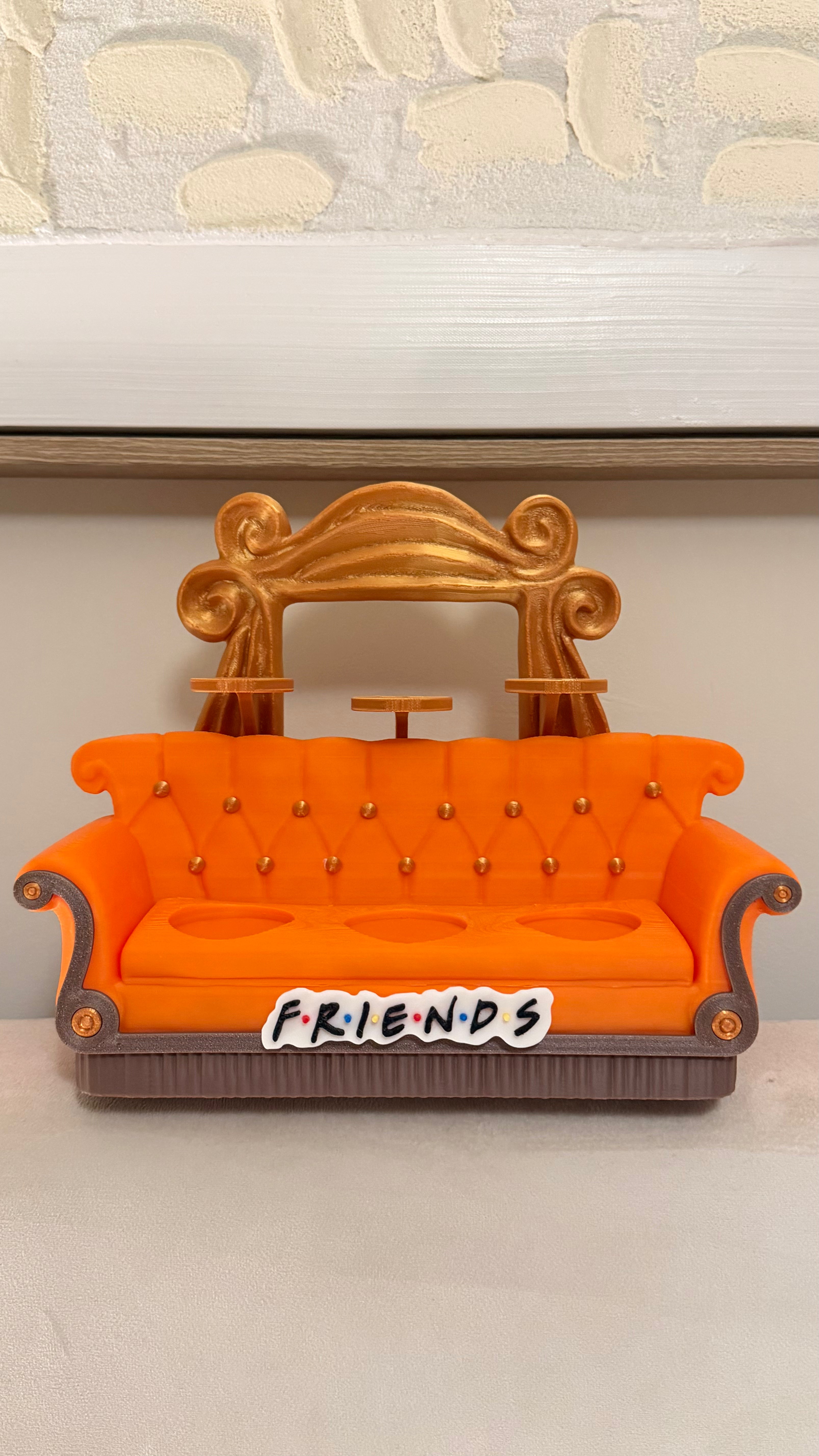 Friends - Display Sofa
