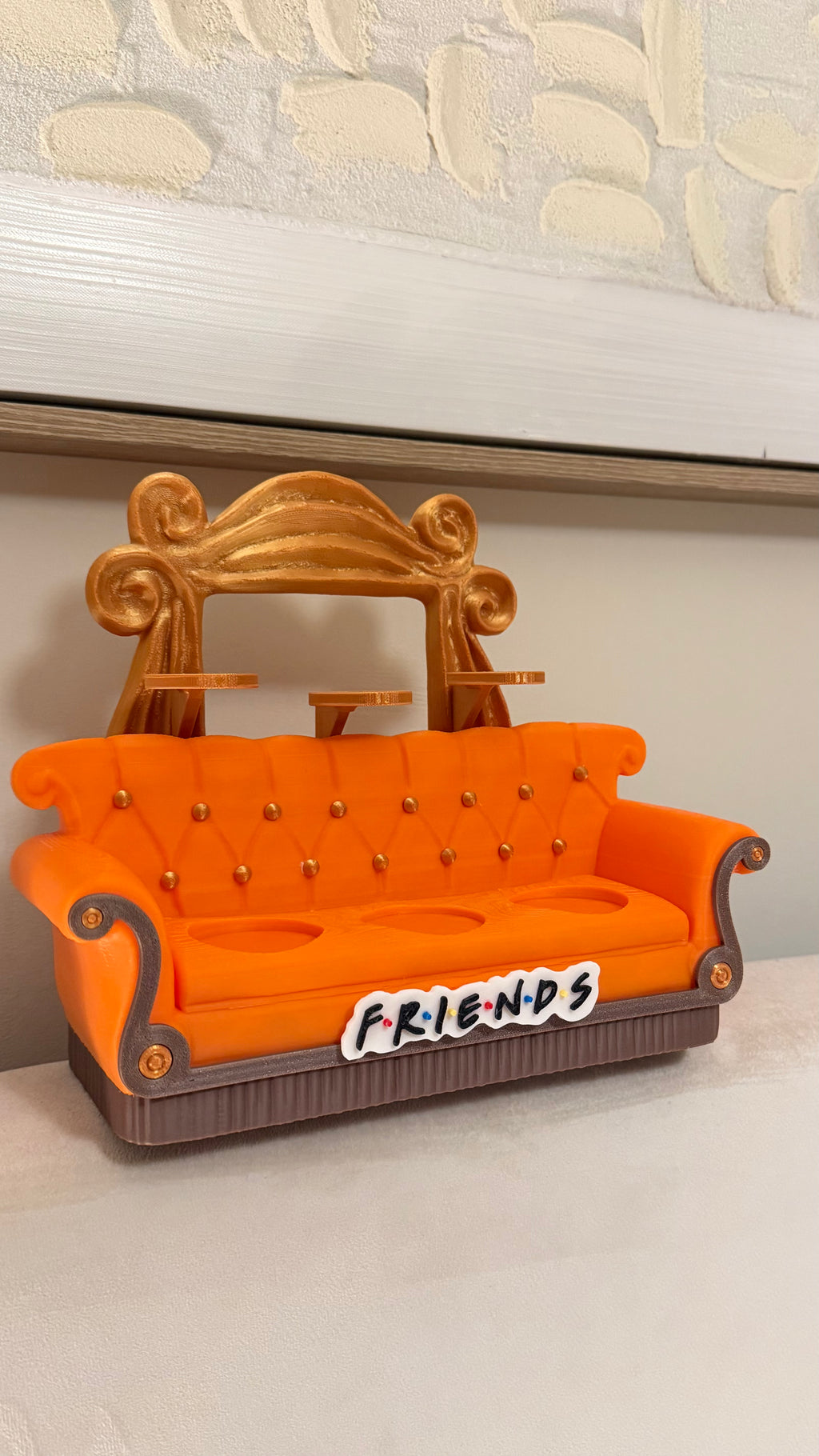 Friends - Display Sofa